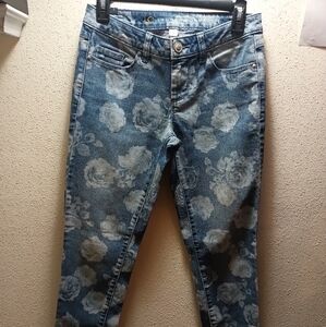 Lauren Conrad Rose Printed Skinny Jeans Size 2. Worn once waist=15 & inseam=29